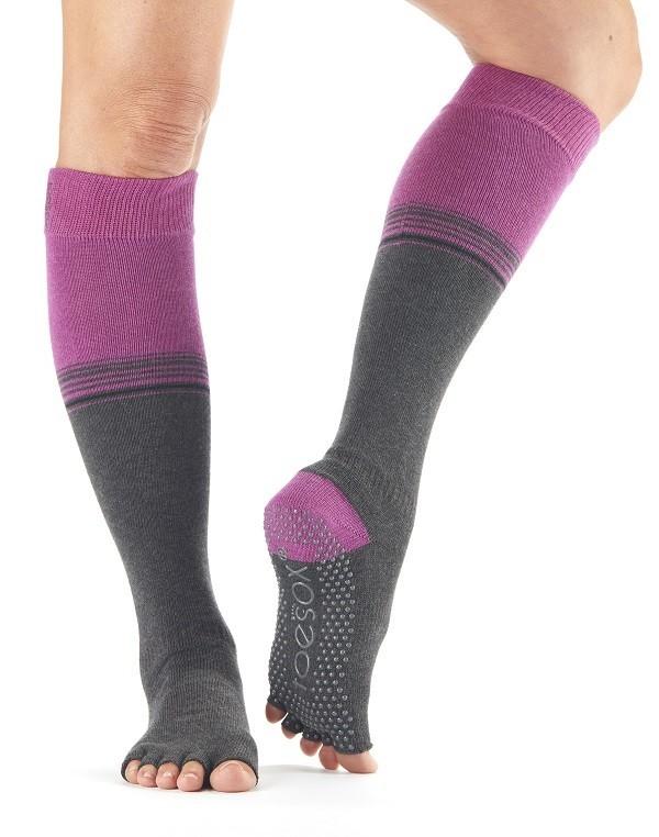 Шкарпетки для йоги ToeSox Grip Half Toe Scrunch Knee High (Mulberry Stripe)
