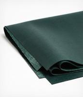 Килимок для йоги eKO SuperLite Travel Mat, каучук, Manduka, USA, 180х61 см, 1,5 мм темно-зелений
