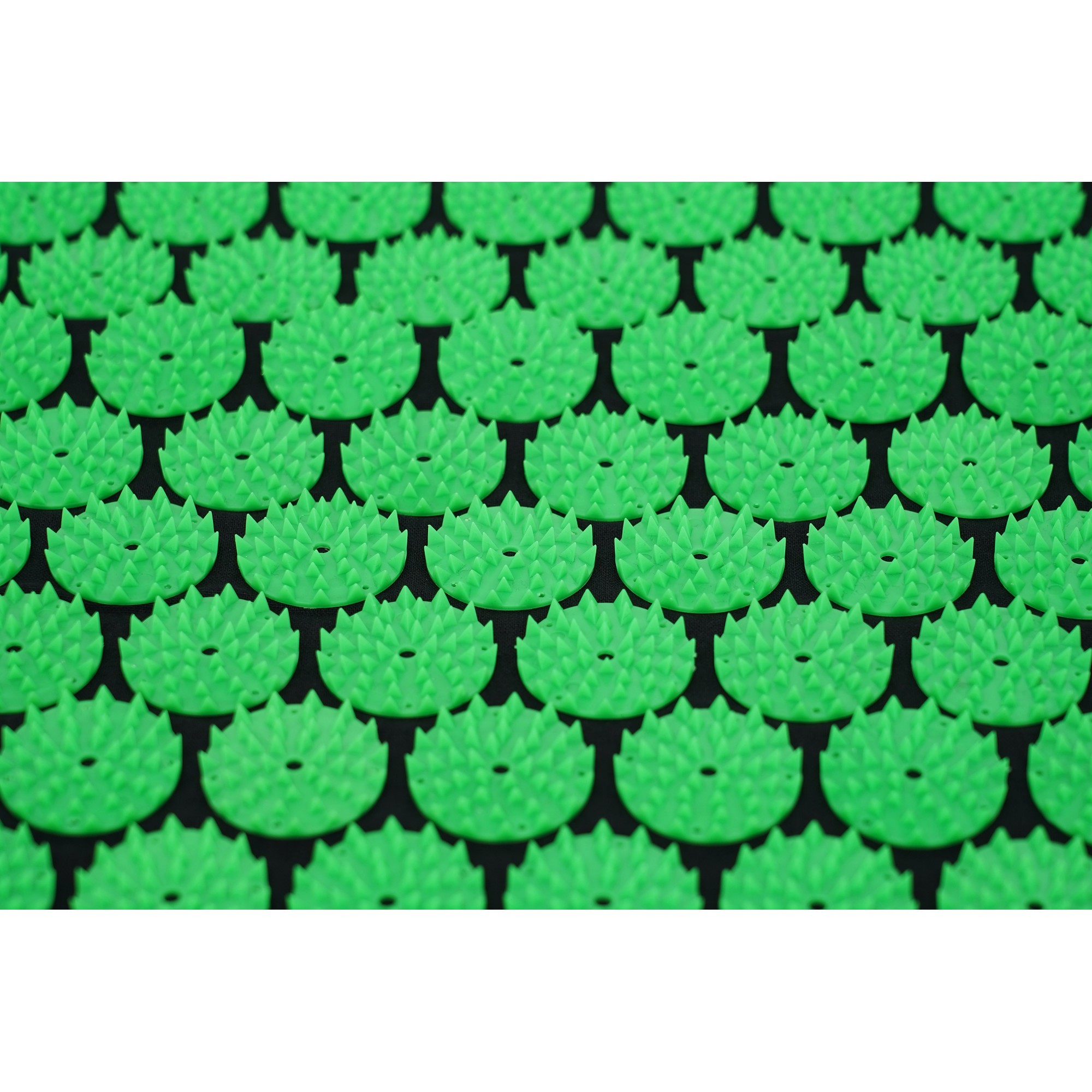 Килимок акупунктурний з валиком Cornix Classic Mat Аплікатор Кузнєцова XR-0110 Black/Green
